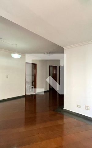 Apartamento à venda com 127m², 3 quartos e 2 vagas Apartamento à venda com 127m², 3 quartos e 2 vagasSala