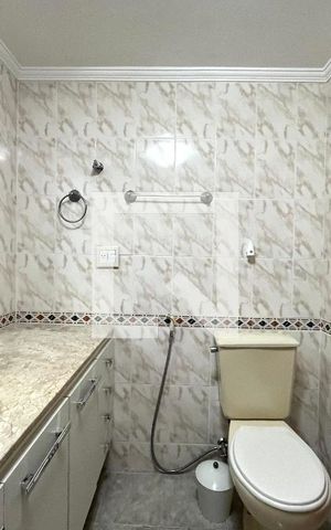 Apartamento à venda com 127m², 3 quartos e 2 vagas Apartamento à venda com 127m², 3 quartos e 2 vagasBanheiro Corredor