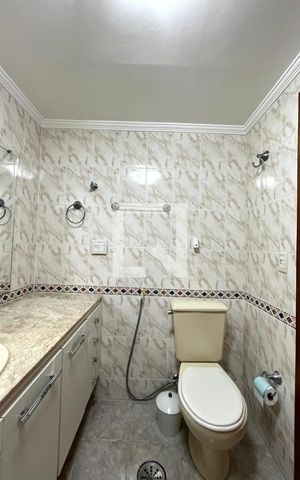 Apartamento à venda com 127m², 3 quartos e 2 vagas Apartamento à venda com 127m², 3 quartos e 2 vagasBanheiro Corredor