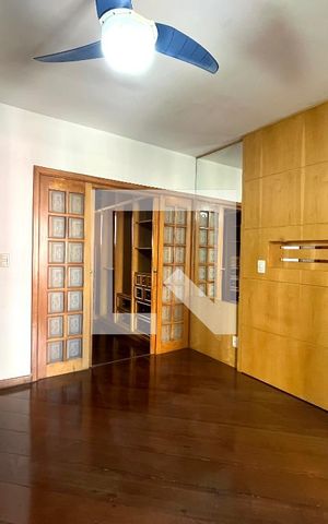 Apartamento à venda com 127m², 3 quartos e 2 vagas Apartamento à venda com 127m², 3 quartos e 2 vagasSuite