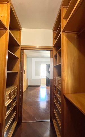 Apartamento à venda com 127m², 3 quartos e 2 vagas Apartamento à venda com 127m², 3 quartos e 2 vagasCloset da suíte 1