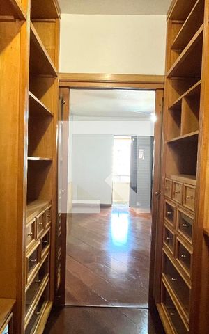 Apartamento à venda com 127m², 3 quartos e 2 vagas Apartamento à venda com 127m², 3 quartos e 2 vagasCloset da suíte 1