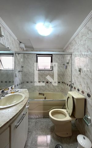 Apartamento à venda com 127m², 3 quartos e 2 vagas Apartamento à venda com 127m², 3 quartos e 2 vagasBanheiro da Suíte