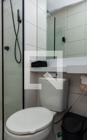 Apartamento à venda com 34m², 2 quartos e sem vaga Apartamento à venda com 34m², 2 quartos e sem vagaBanheiro Social