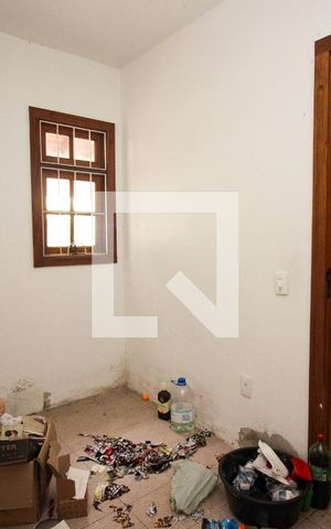 Casa para alugar com 320m², 4 quartos e 4 vagas Casa para alugar com 320m², 4 quartos e 4 vagasEscritório