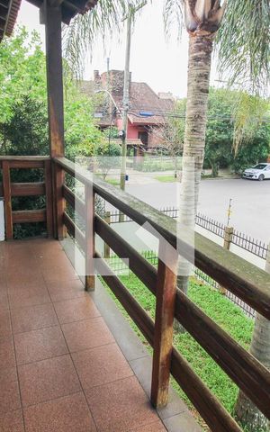 Casa para alugar com 320m², 4 quartos e 4 vagas Casa para alugar com 320m², 4 quartos e 4 vagasSacada da suíte