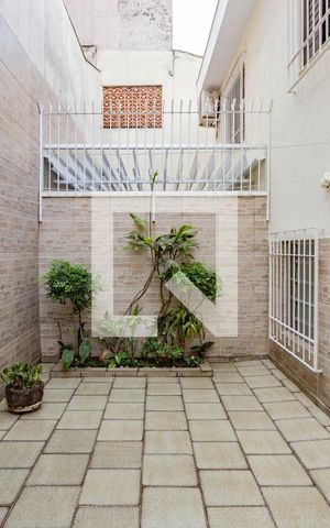 Casa à venda com 145m², 3 quartos e 3 vagas Casa à venda com 145m², 3 quartos e 3 vagasQuintal