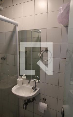 Casa à venda com 272m², 4 quartos e 3 vagasBanheiro 1