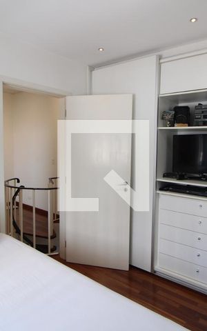 Casa à venda com 272m², 4 quartos e 3 vagasQuarto 2