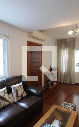Casa à venda com 272m², 4 quartos e 3 vagasSala