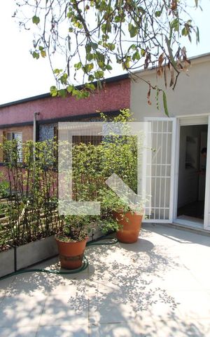 Casa à venda com 272m², 4 quartos e 3 vagasQuarto 1 - Varanda