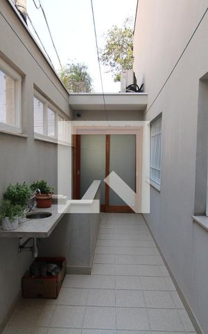 Casa à venda com 272m², 4 quartos e 3 vagasGaragem