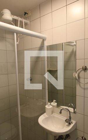 Casa à venda com 272m², 4 quartos e 3 vagasBanheiro 1