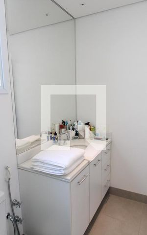 Casa à venda com 272m², 4 quartos e 3 vagasBanheiro 2