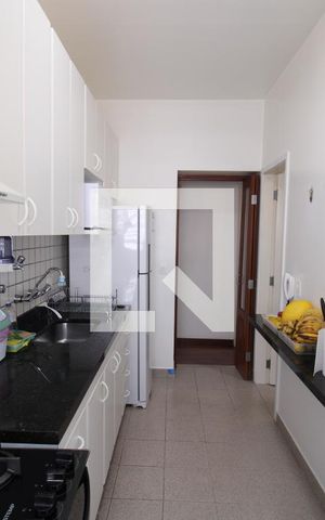 Casa à venda com 272m², 4 quartos e 3 vagasCozinha