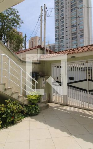 Casa à venda com 244m², 3 quartos e 4 vagasGaragem