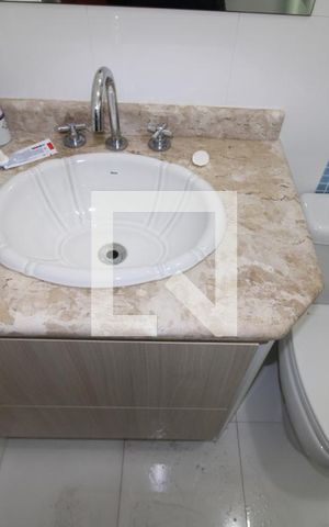 Casa à venda com 244m², 3 quartos e 4 vagasQuarto 3 - Banheiro