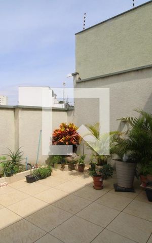 Casa à venda com 244m², 3 quartos e 4 vagasÁrea de Serviço