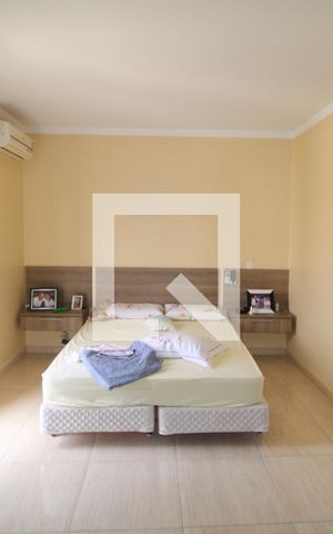 Casa à venda com 244m², 3 quartos e 4 vagasQuarto 2