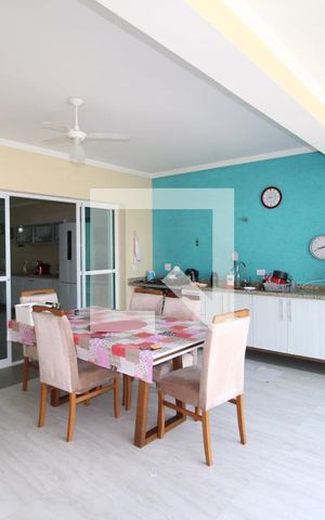 Casa à venda com 244m², 3 quartos e 4 vagasÁrea Gourmet