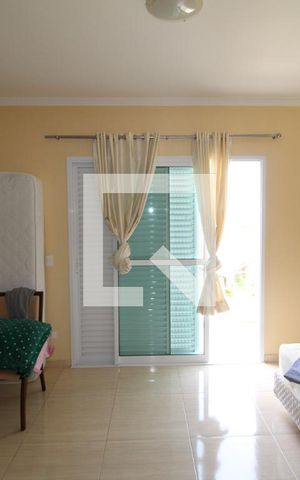 Casa à venda com 244m², 3 quartos e 4 vagasQuarto 2