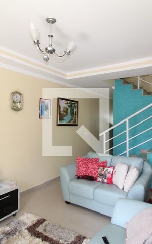 Casa à venda com 244m², 3 quartos e 4 vagasSala