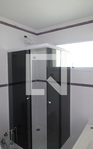Casa à venda com 244m², 3 quartos e 4 vagasQuarto 2 - Banheiro