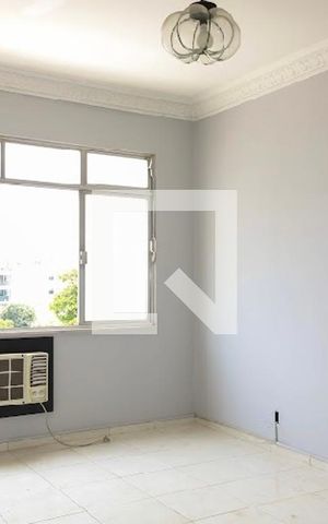 Apartamento à venda com 80m², 3 quartos e sem vaga Apartamento à venda com 80m², 3 quartos e sem vagaSala