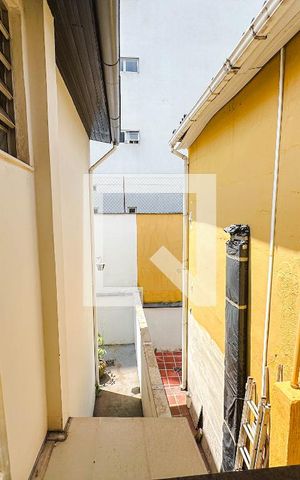 Casa à venda com 168m², 4 quartos e 2 vagas Casa à venda com 168m², 4 quartos e 2 vagasCorredor