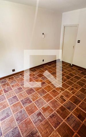 Casa à venda com 168m², 4 quartos e 2 vagas Casa à venda com 168m², 4 quartos e 2 vagassala