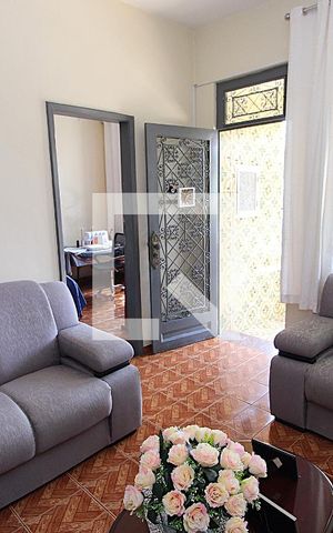 Casa à venda com 373m², 3 quartos e 3 vagasSala