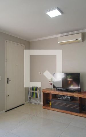 Casa à venda com 124m², 3 quartos e 3 vagas Casa à venda com 124m², 3 quartos e 3 vagasSala