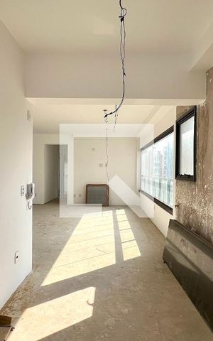Apartamento à venda com 104m², 2 quartos e 1 vaga Apartamento à venda com 104m², 2 quartos e 1 vagaCozinha - Armários