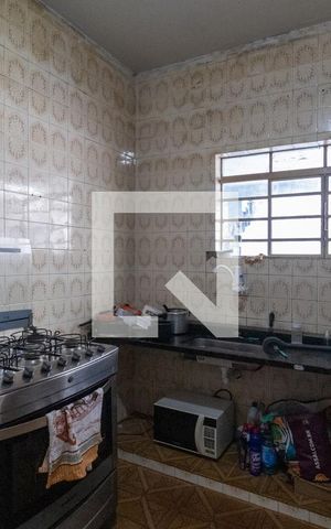 Casa à venda com 260m², 4 quartos e 4 vagas Casa à venda com 260m², 4 quartos e 4 vagasCozinha