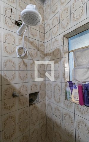 Casa à venda com 260m², 4 quartos e 4 vagas Casa à venda com 260m², 4 quartos e 4 vagasBanheiro