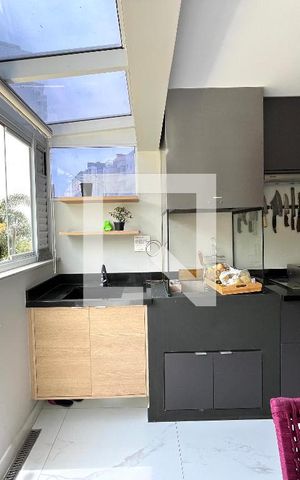Apartamento à venda com 100m², 2 quartos e 1 vaga Apartamento à venda com 100m², 2 quartos e 1 vagaVaranda