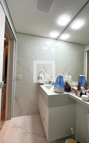 Apartamento à venda com 100m², 2 quartos e 1 vaga Apartamento à venda com 100m², 2 quartos e 1 vagaBanheiro da Suíte