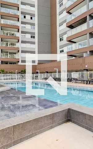 Apartamento à venda com 100m², 2 quartos e 1 vaga Apartamento à venda com 100m², 2 quartos e 1 vagaÁrea comum - Piscina