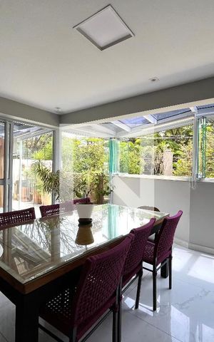 Apartamento à venda com 100m², 2 quartos e 1 vaga Apartamento à venda com 100m², 2 quartos e 1 vagaVaranda