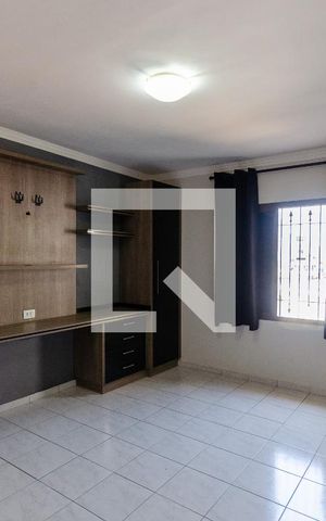Casa à venda com 170m², 3 quartos e 2 vagasEscritório