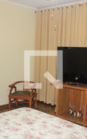 Casa à venda com 160m², 2 quartos e 2 vagasSuíte