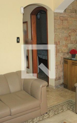 Casa à venda com 160m², 2 quartos e 2 vagasSala