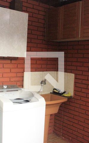 Casa à venda com 160m², 2 quartos e 2 vagasÁrea de serviço/ Lavanderia