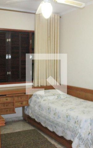 Casa à venda com 160m², 2 quartos e 2 vagasQuarto 1