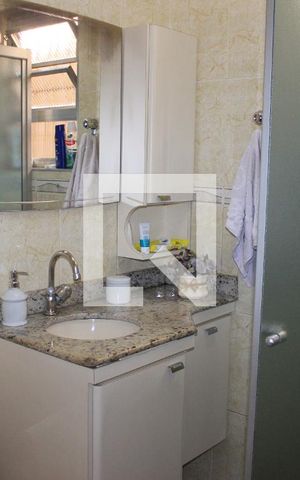 Casa à venda com 160m², 2 quartos e 2 vagasBanheiro