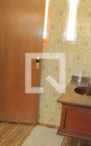 Casa à venda com 160m², 2 quartos e 2 vagasBanheiro da Suíte