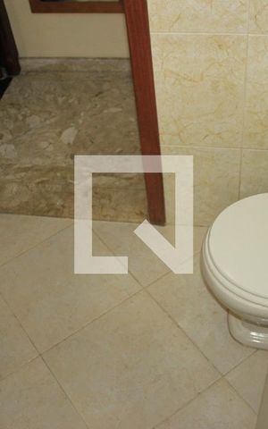 Casa à venda com 160m², 2 quartos e 2 vagasBanheiro