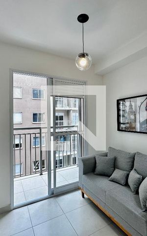Apartamento à venda com 28m², 1 quarto e sem vaga Apartamento à venda com 28m², 1 quarto e sem vagaSala