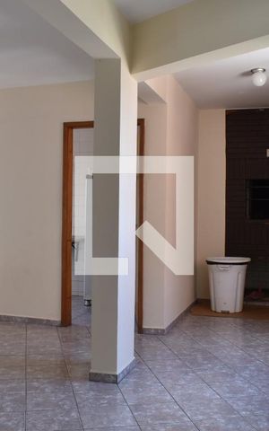 Casa para alugar com 58m², 3 quartos e 1 vagaÁrea comum - Salão de festas