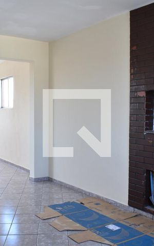Casa para alugar com 58m², 3 quartos e 1 vagaÁrea comum - Churrasqueira